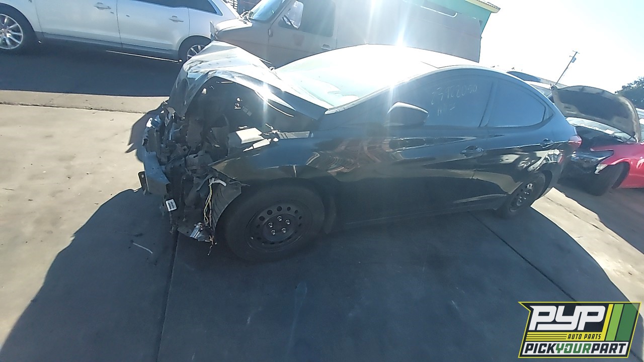 2016 HYUNDAI ELANTRA partes disponibles