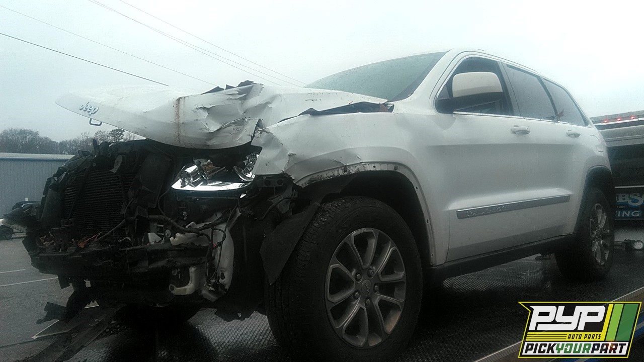 2013 JEEP GRAND CHEROKEE partes disponibles