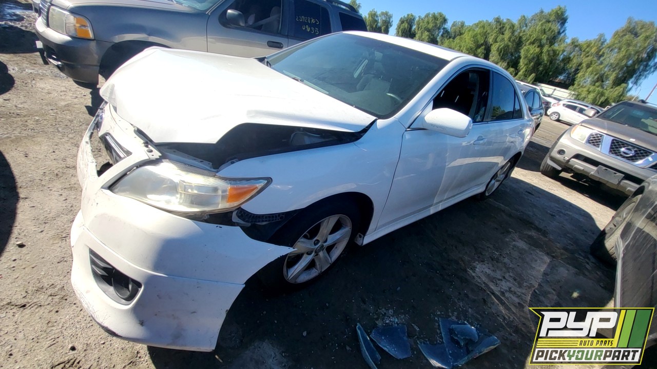2011 TOYOTA CAMRY partes disponibles