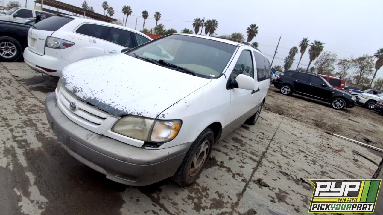 2002 TOYOTA SIENNA available for parts