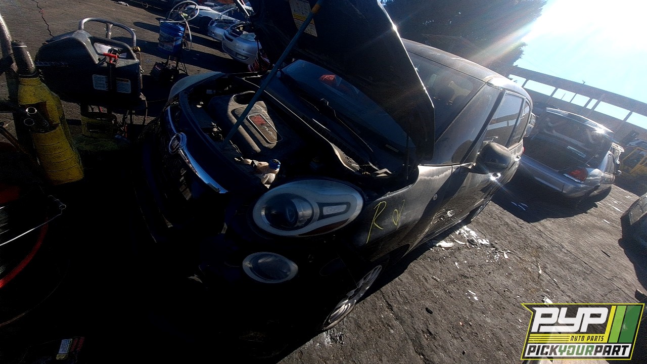 2014 FIAT 500L partes disponibles