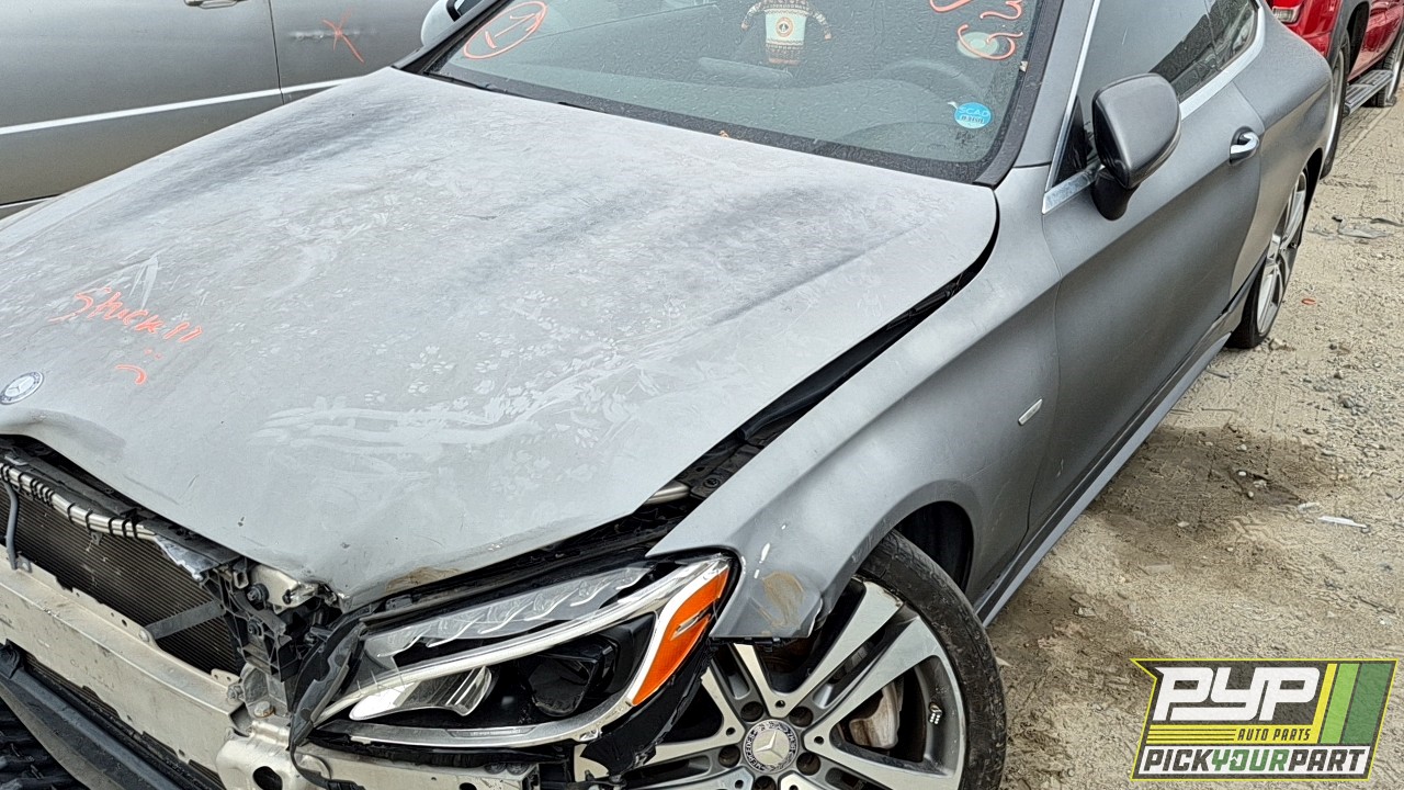 2017 MERCEDES-BENZ C300 partes disponibles