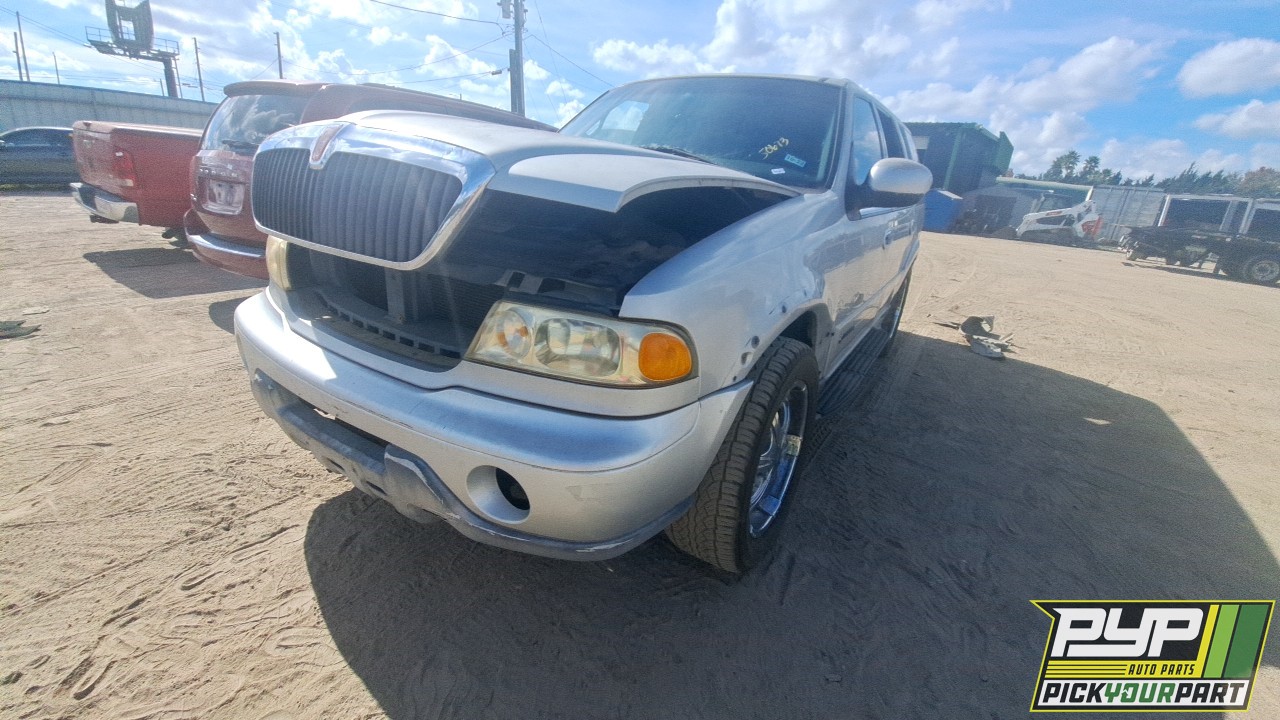 2000 LINCOLN NAVIGATOR available for parts