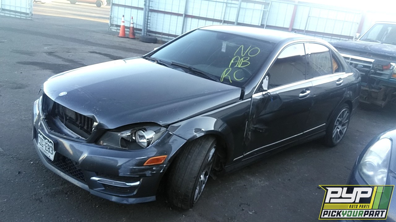 2014 MERCEDES-BENZ C350 partes disponibles