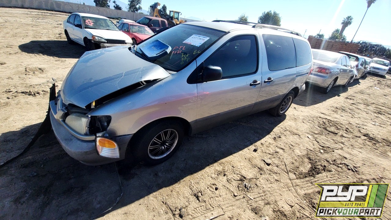 2002 TOYOTA SIENNA available for parts