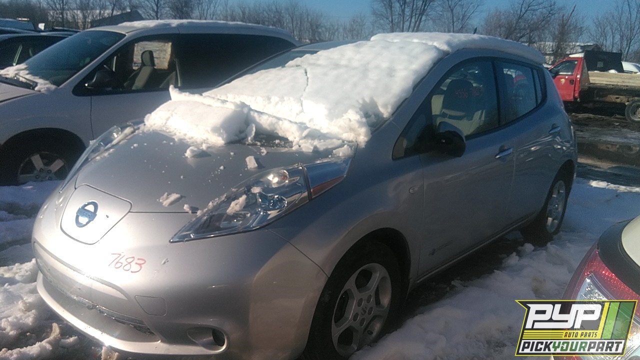 2012 NISSAN LEAF partes disponibles