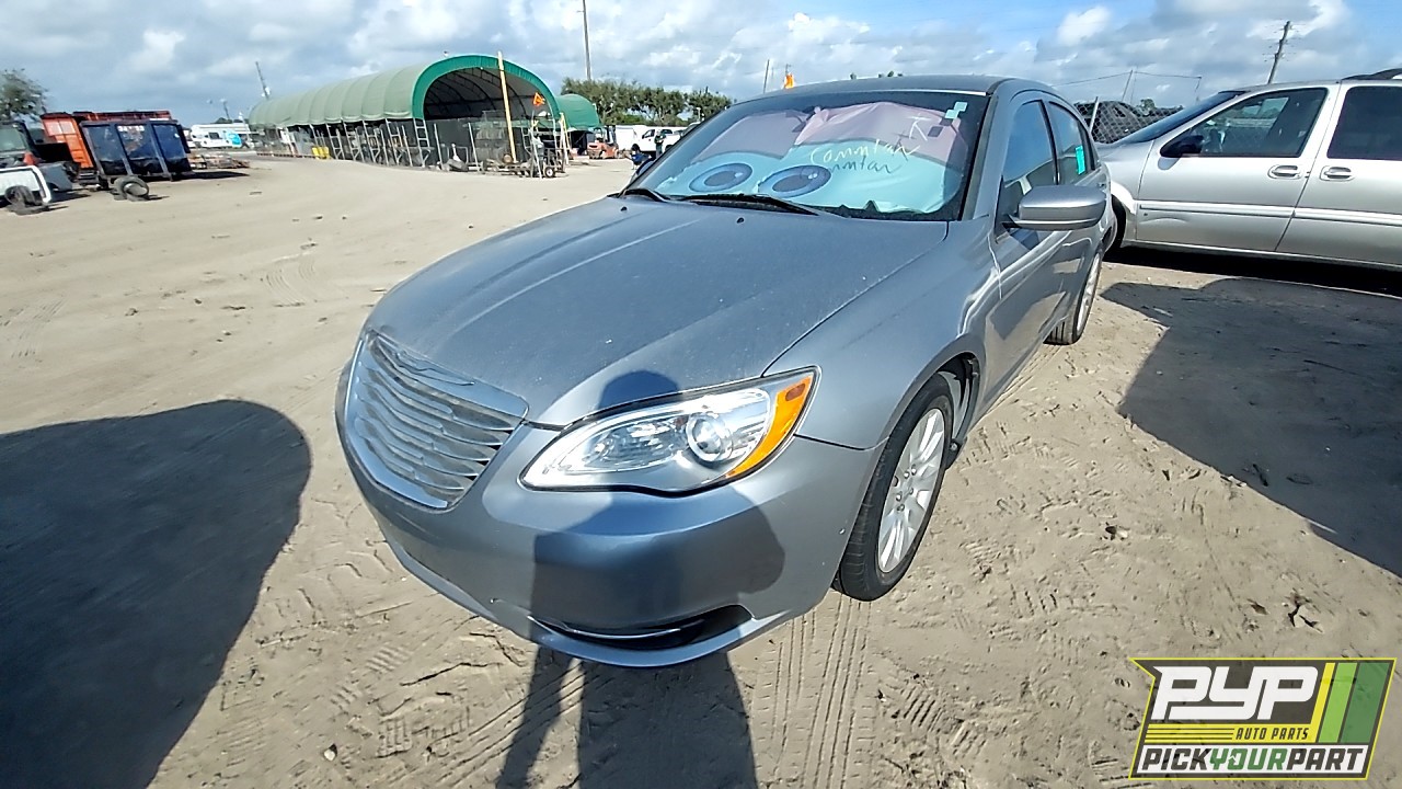 2014 CHRYSLER 200 partes disponibles
