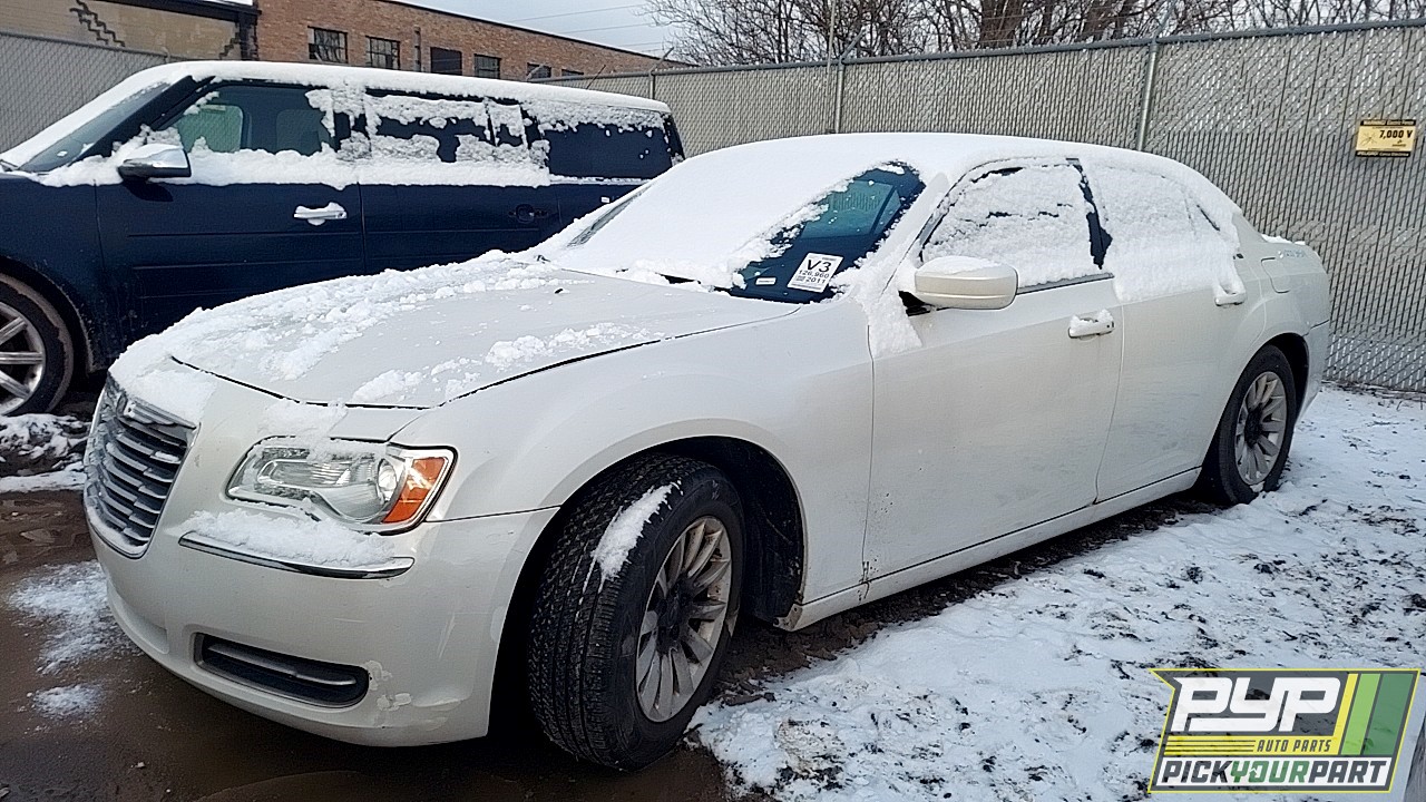 2011 CHRYSLER 300 partes disponibles