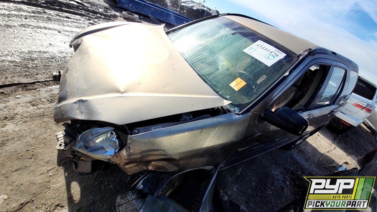 2004 HONDA CR-V available for parts