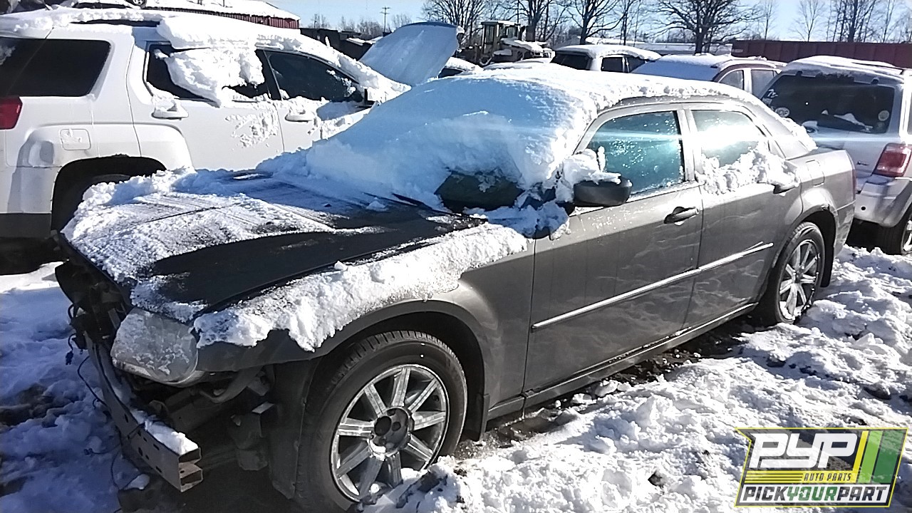 2008 CHRYSLER 300 available for parts