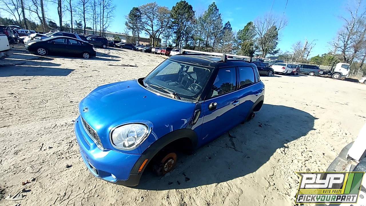 2011 MINI COOPER COUNTRYMAN partes disponibles