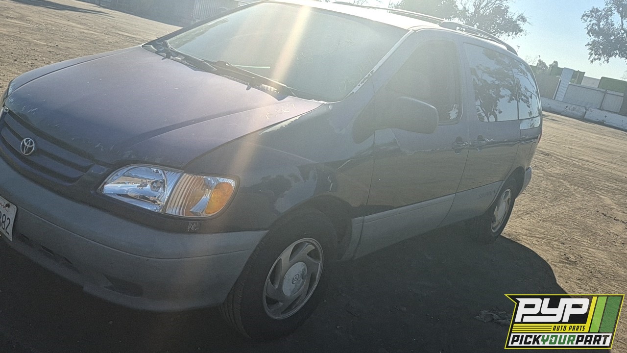 2002 TOYOTA SIENNA partes disponibles