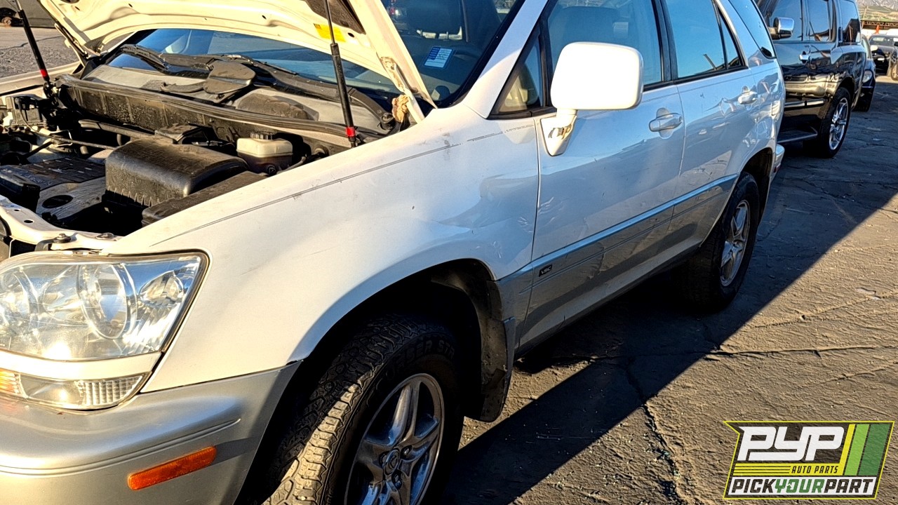 2002 LEXUS RX300 partes disponibles