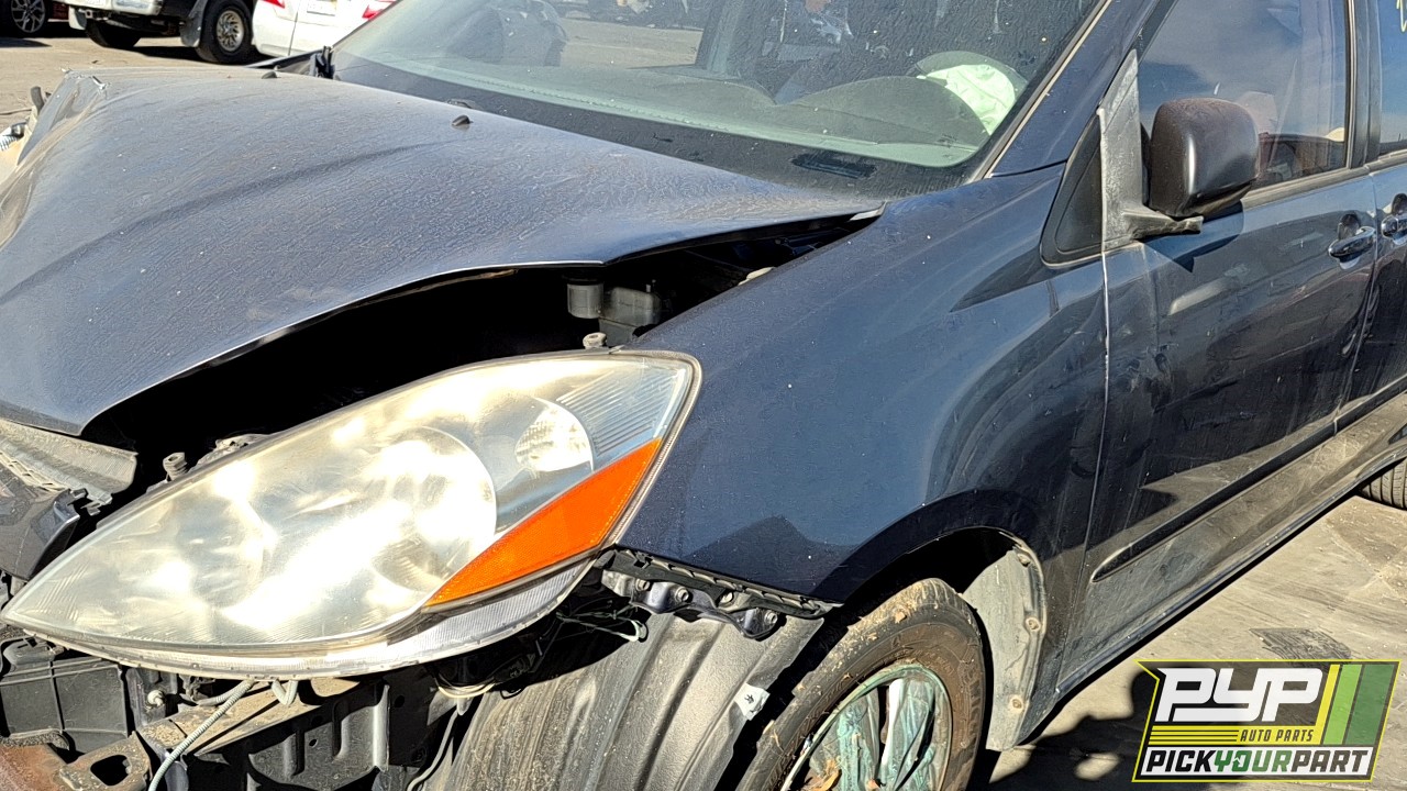 2008 TOYOTA SIENNA available for parts