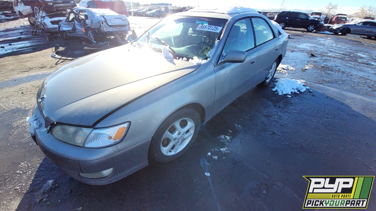 2000 LEXUS ES300 available for parts