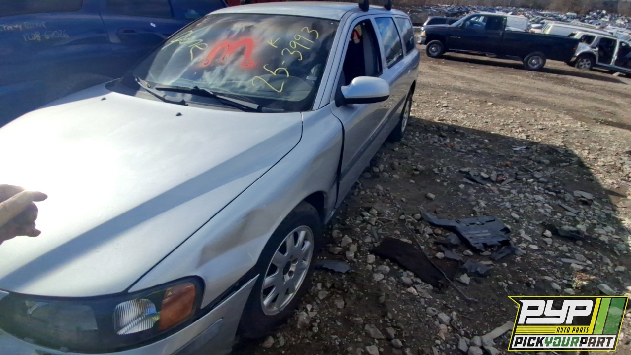 2002 VOLVO V70 available for parts