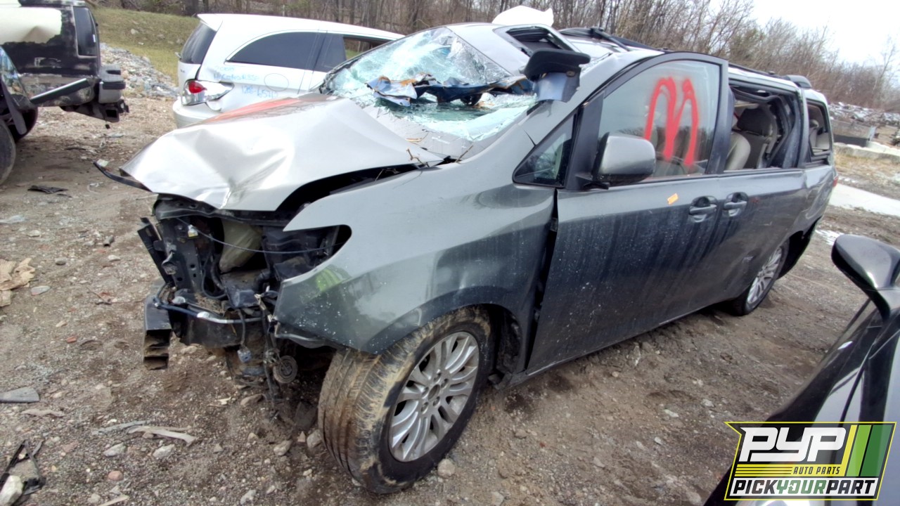 2012 TOYOTA SIENNA partes disponibles