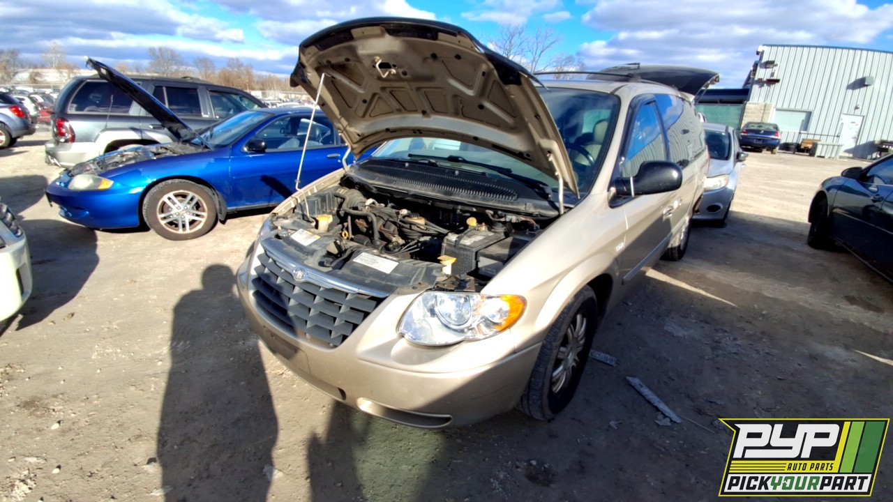 2005 CHRYSLER TOWN & COUNTRY available for parts