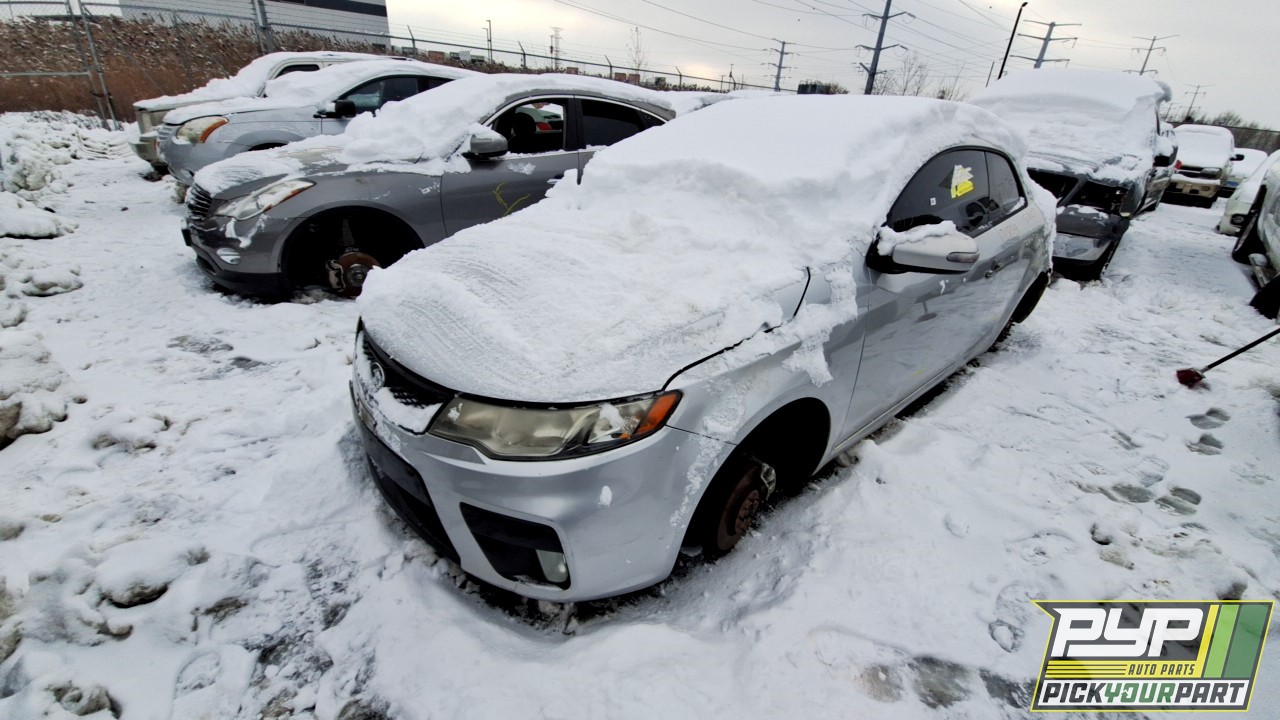 2010 KIA FORTE KOUP partes disponibles
