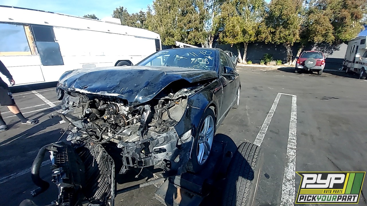 2014 MERCEDES-BENZ C250 partes disponibles