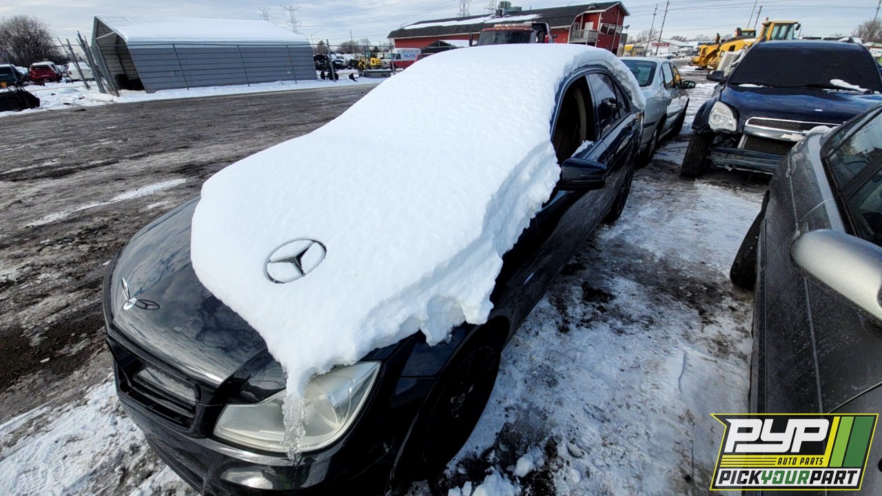 2012 MERCEDES-BENZ C250 partes disponibles
