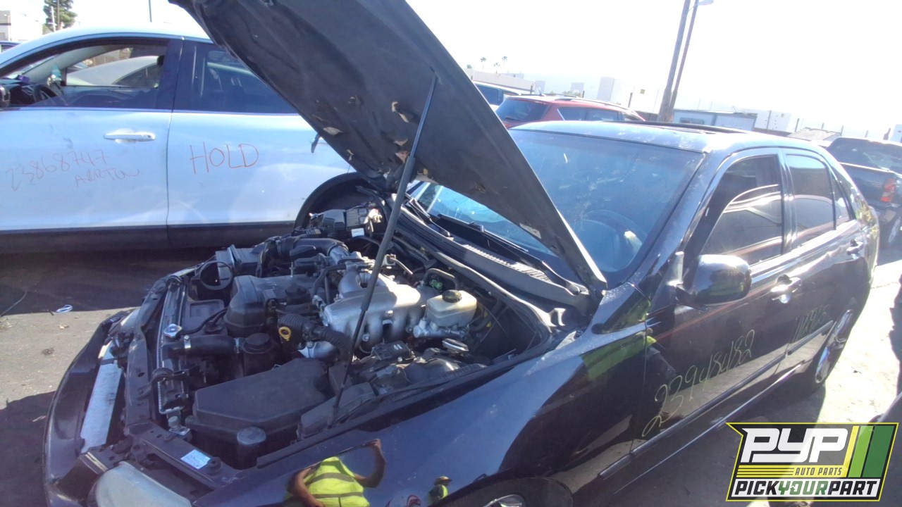 2002 LEXUS IS300 partes disponibles