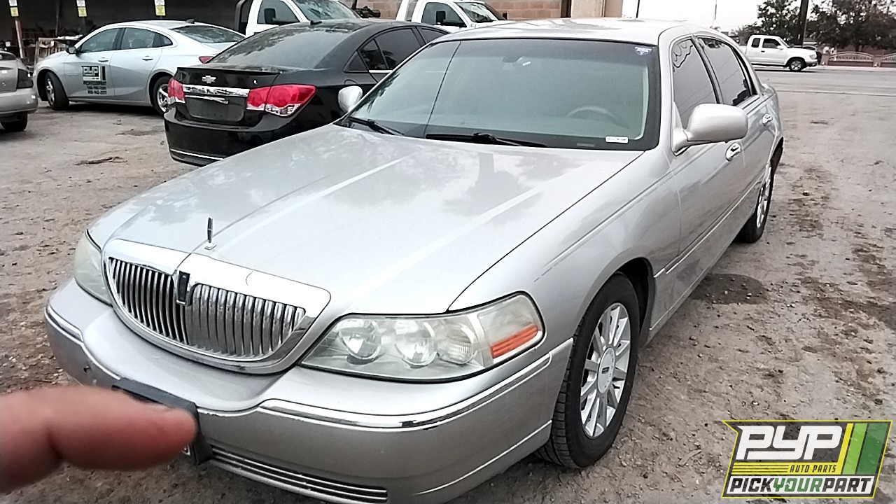 2006 LINCOLN TOWN CAR partes disponibles