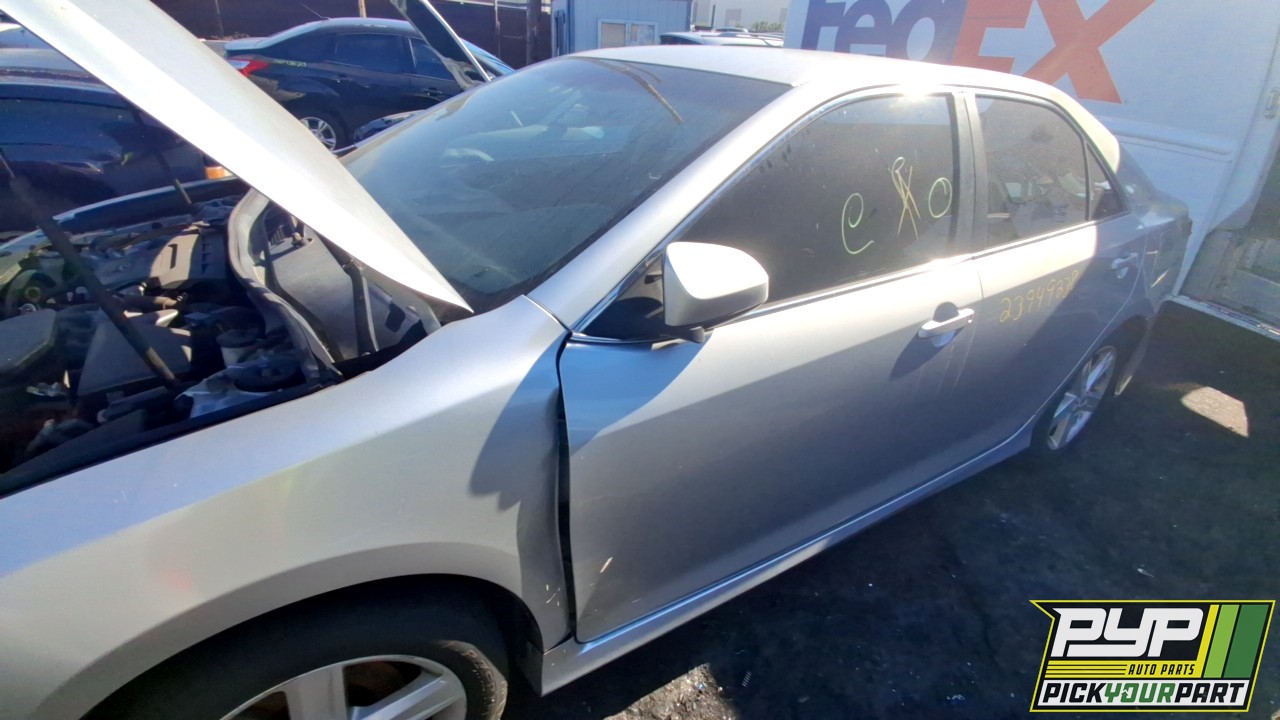 2012 TOYOTA CAMRY partes disponibles