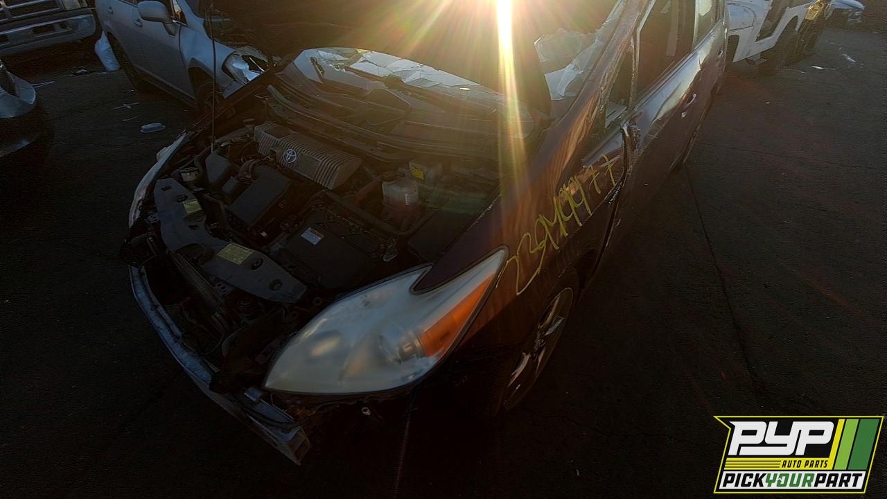 2013 TOYOTA PRIUS partes disponibles