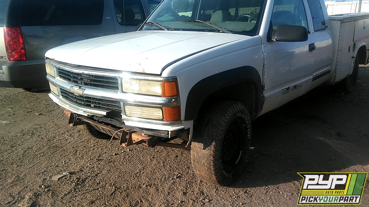 2000 CHEVROLET K2500 available for parts