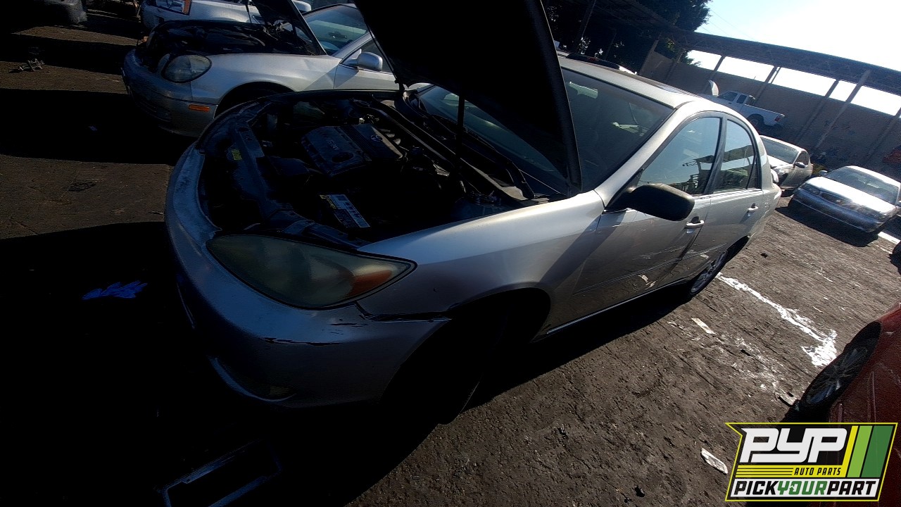 2004 TOYOTA CAMRY partes disponibles
