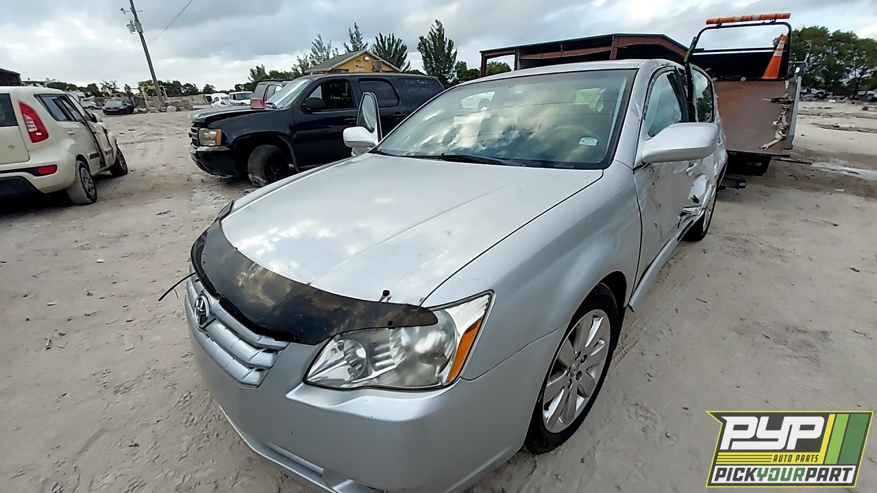 2005 TOYOTA AVALON available for parts