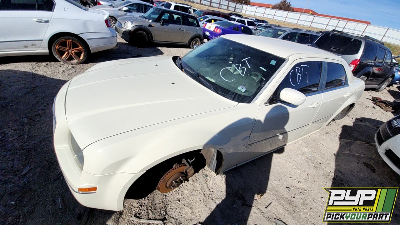 2007 CHRYSLER 300 available for parts