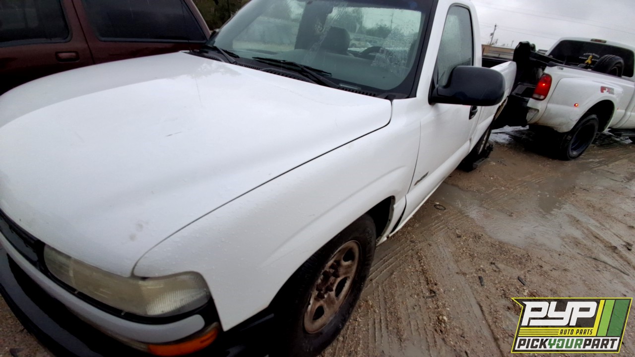 2001 CHEVROLET SILVERADO 1500 available for parts