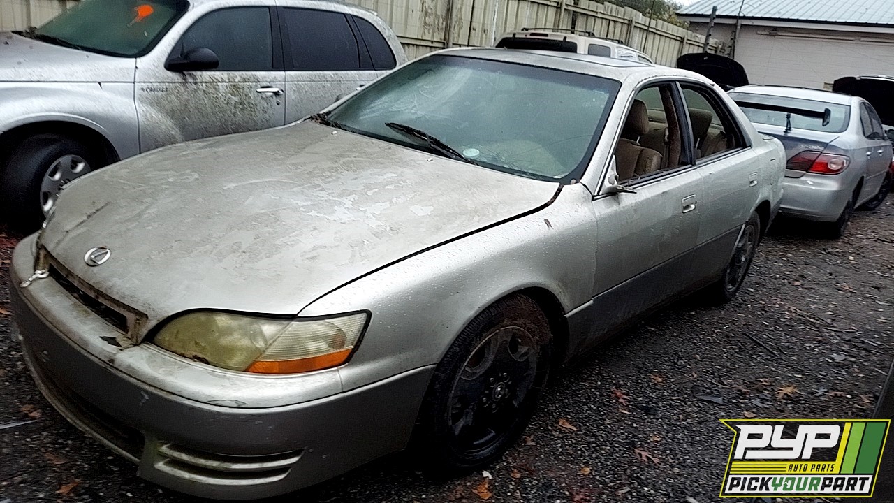 2001 LEXUS ES300 partes disponibles