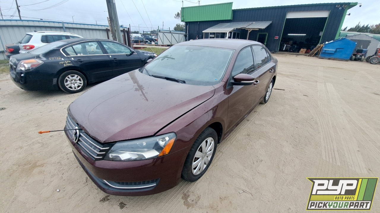 2013 VOLKSWAGEN PASSAT partes disponibles