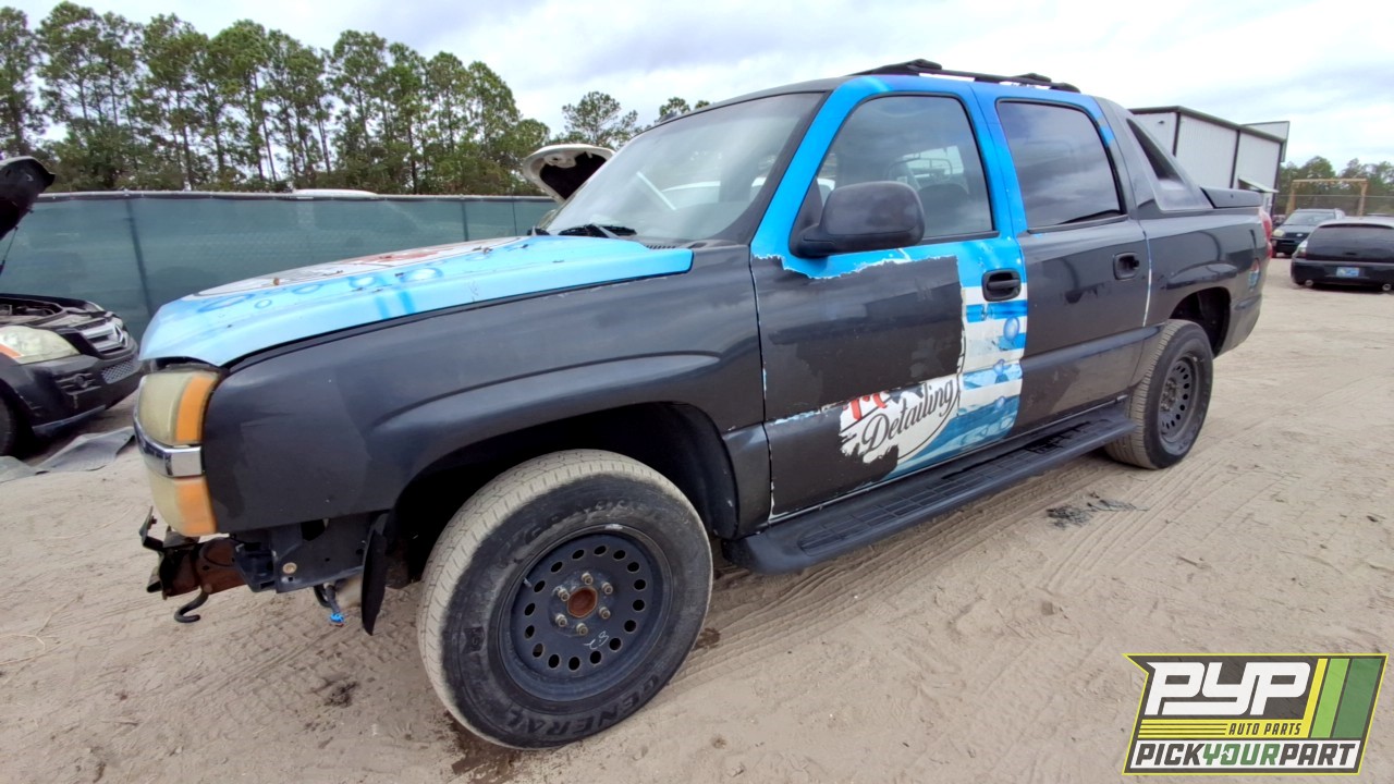 2004 CHEVROLET AVALANCHE 1500 available for parts