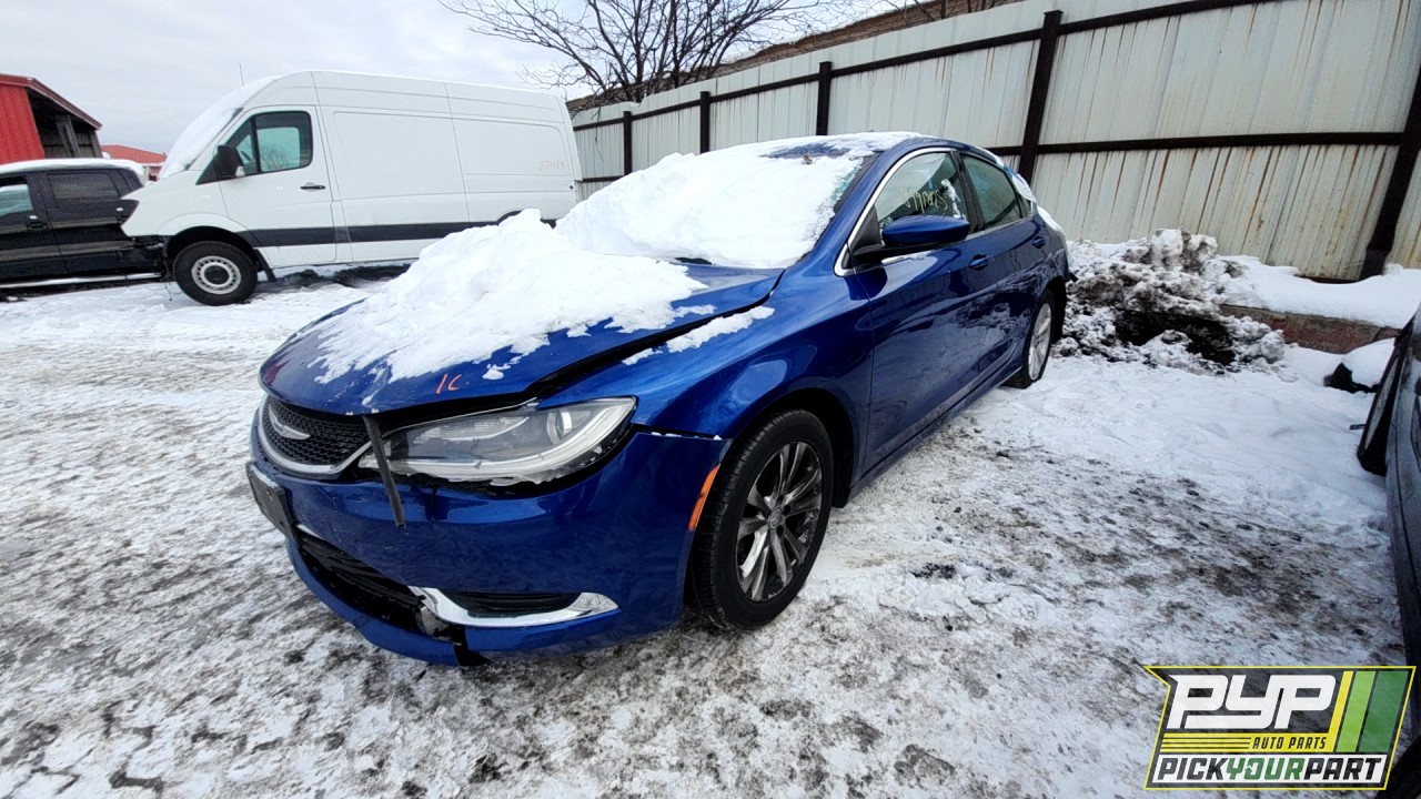 2015 CHRYSLER 200 partes disponibles