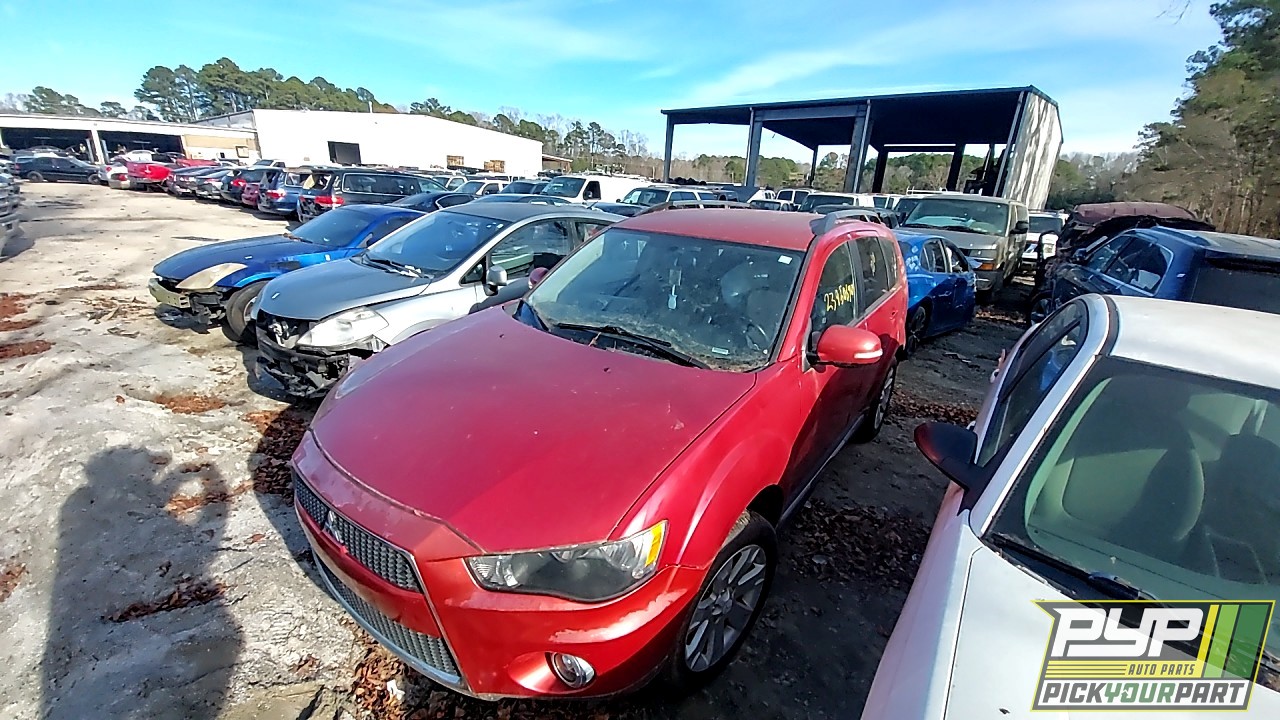 2013 MITSUBISHI OUTLANDER available for parts