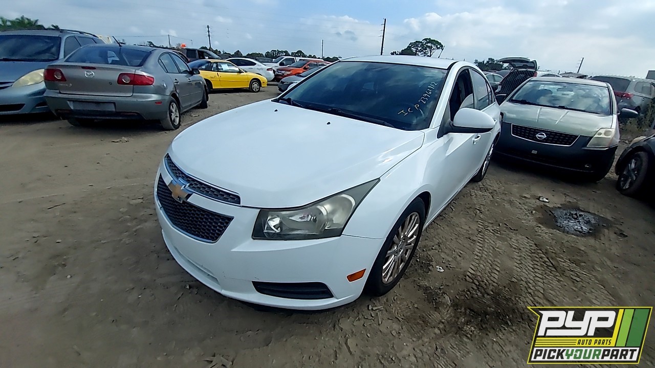 2013 CHEVROLET CRUZE partes disponibles