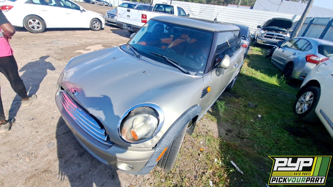 2008 MINI COOPER partes disponibles
