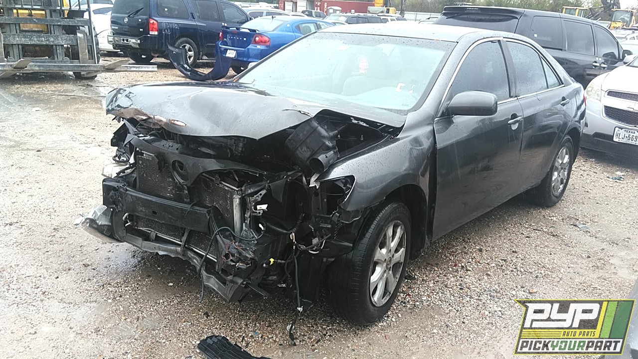 2011 TOYOTA CAMRY partes disponibles