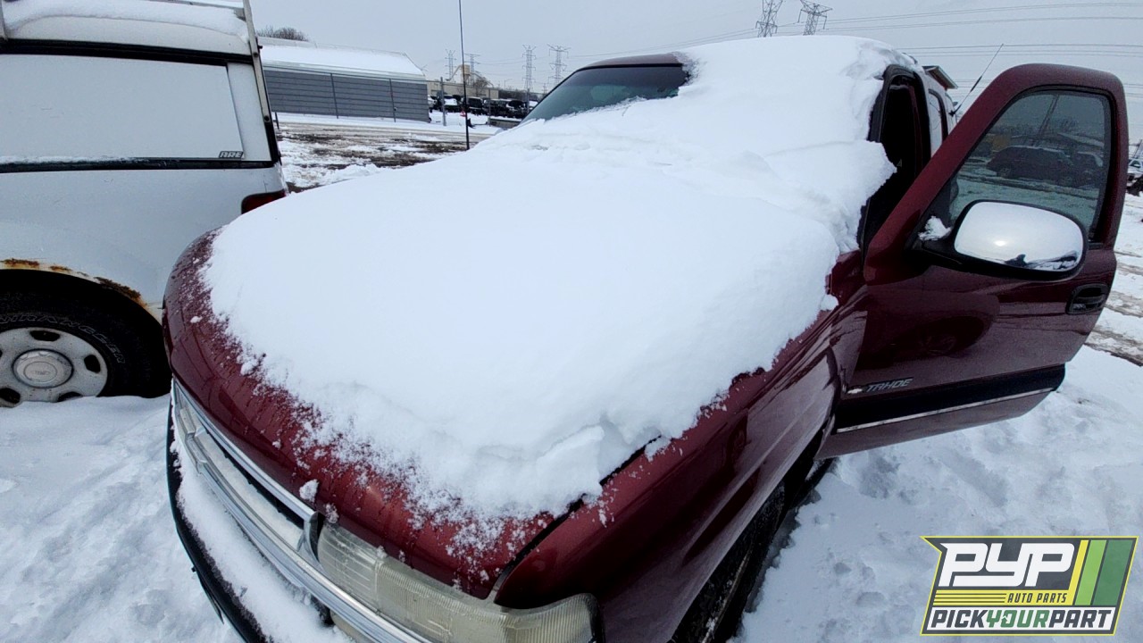 2001 CHEVROLET TAHOE available for parts