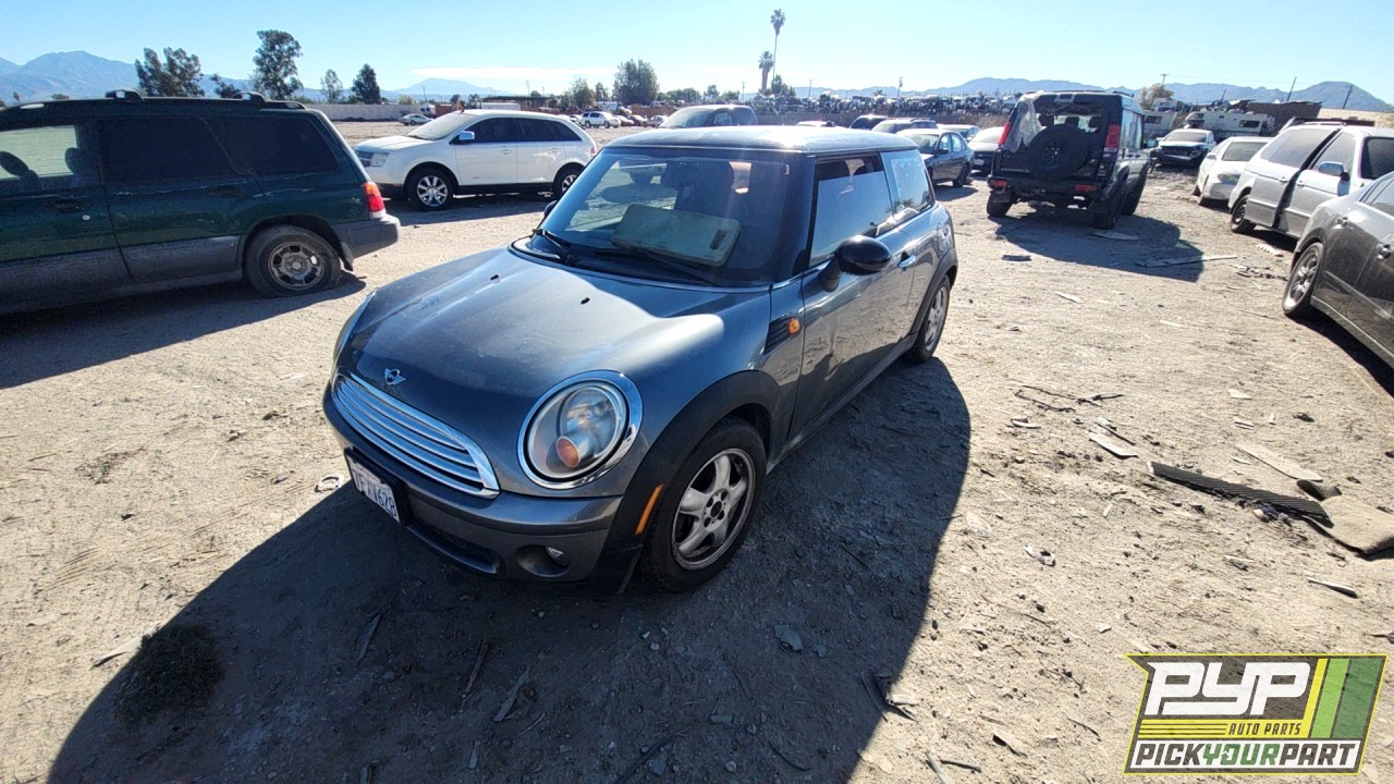 2010 MINI COOPER partes disponibles