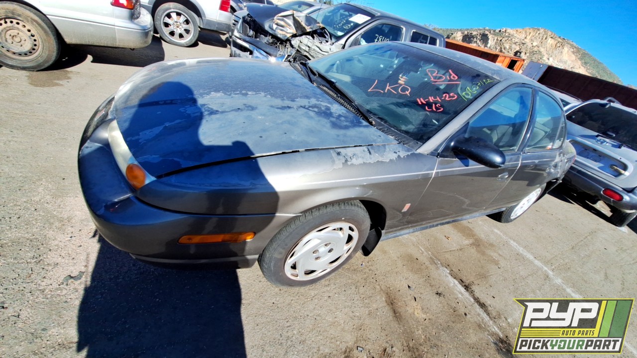 2001 SATURN SL2 available for parts