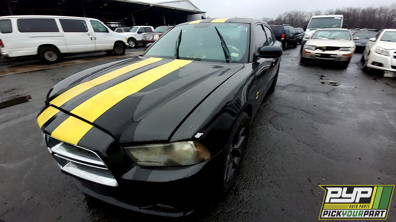 2013 DODGE CHARGER partes disponibles