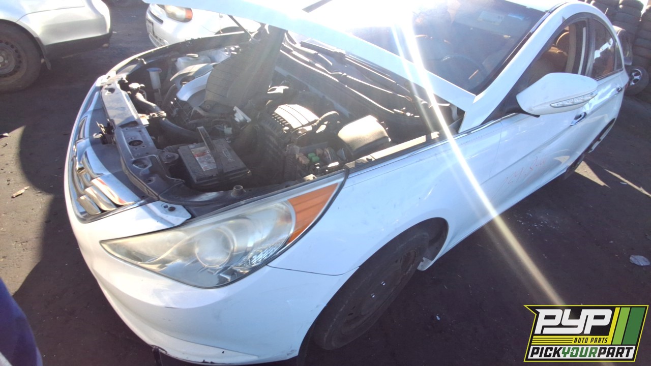 2013 HYUNDAI SONATA available for parts