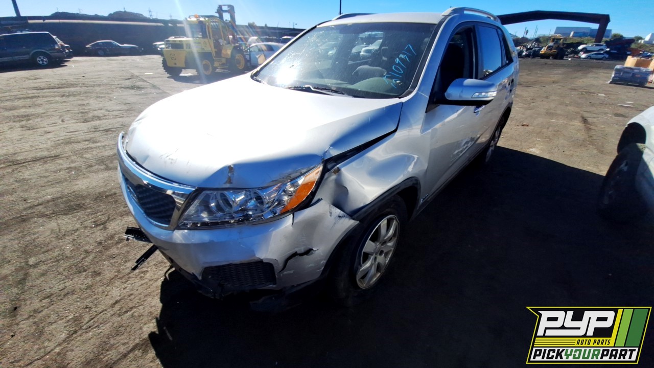 2013 KIA SORENTO available for parts