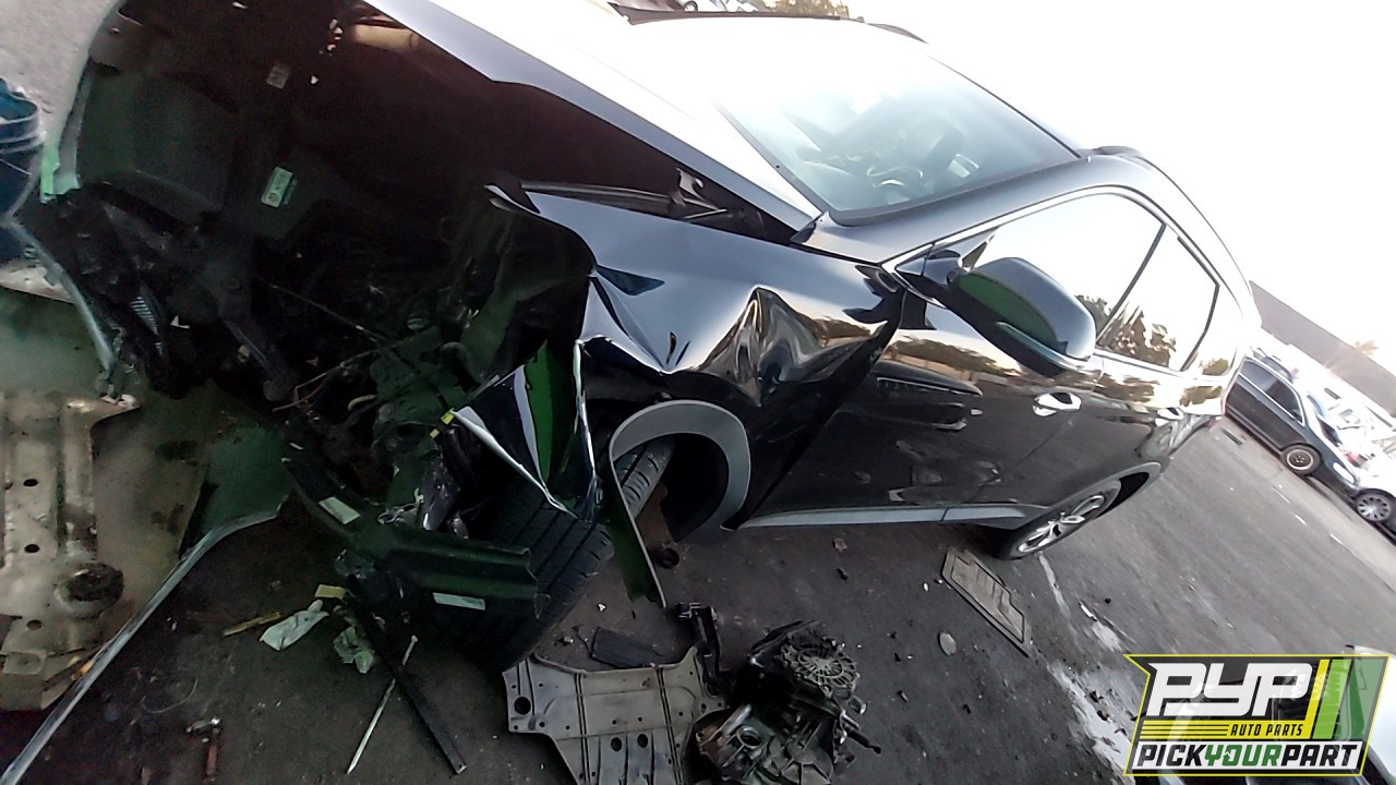 2013 HYUNDAI SANTA FE available for parts