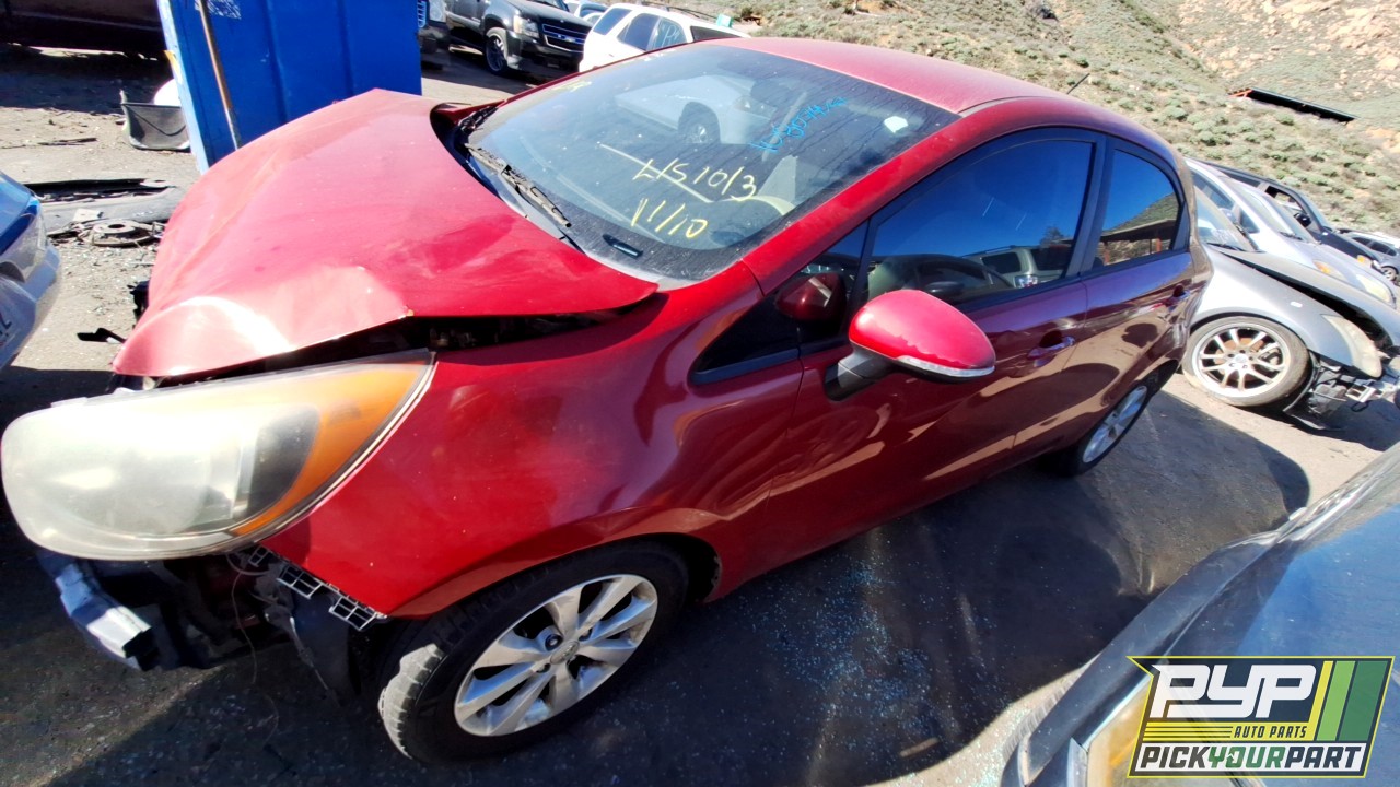 2013 KIA RIO partes disponibles